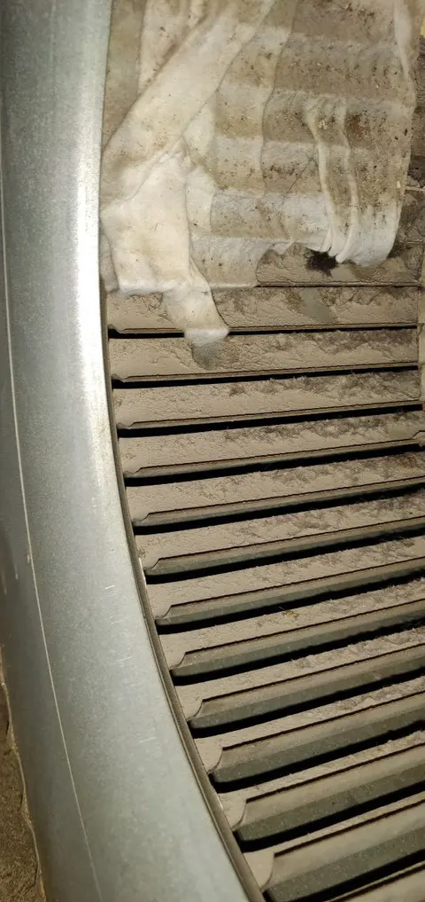 Work sample 3 for air duct cleaning - BEFORE